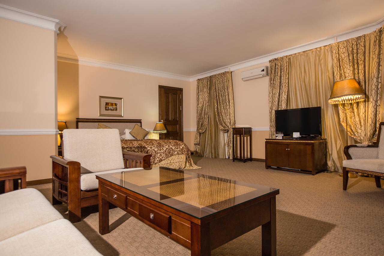 Hotel Bek Tashkent Exterior photo